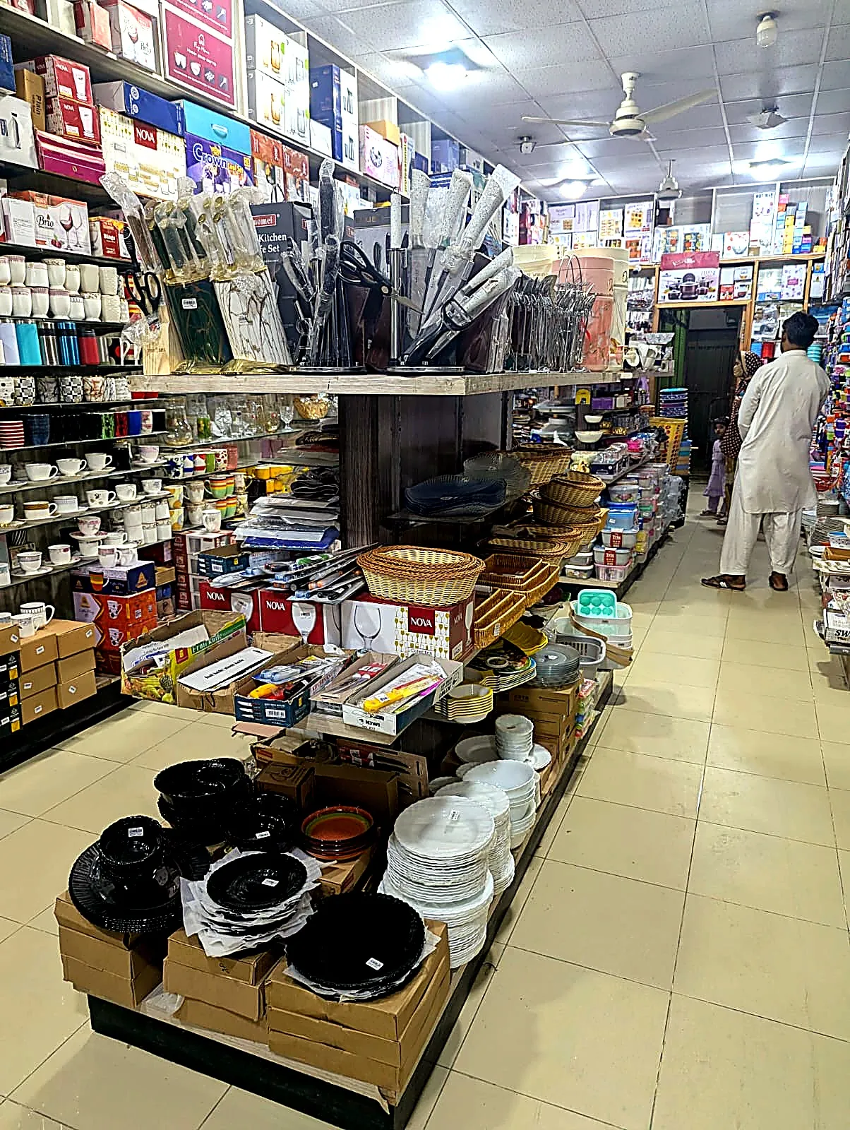 Crockery & Kitchenware — Crockery at Unity Store Kot Addu